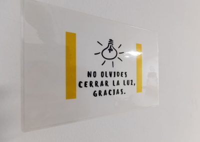 Cartel No olvides apagar la luz
